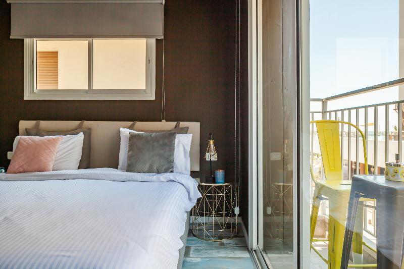 Mash Hotel *